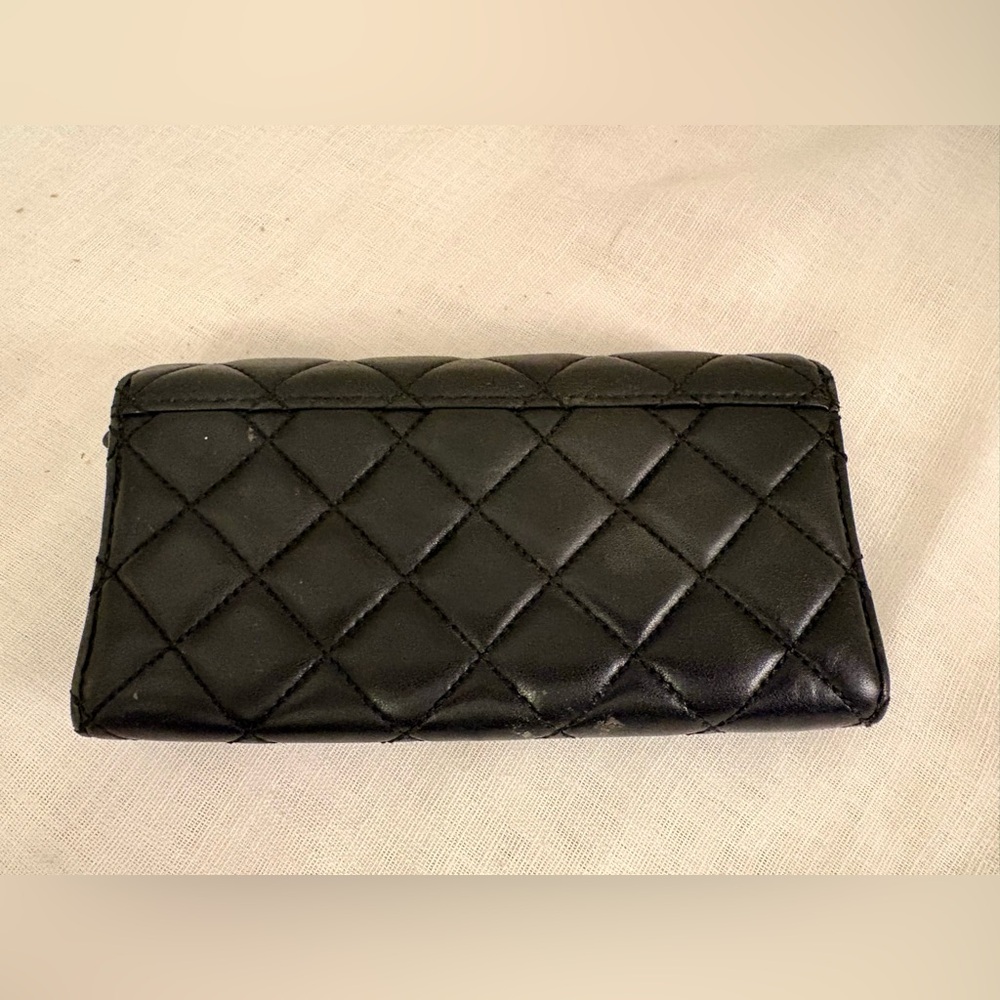 Michael Kors Quilted Leather Wallet Black Gold Turn Lock Luxe Designer - Picture 12 of 13